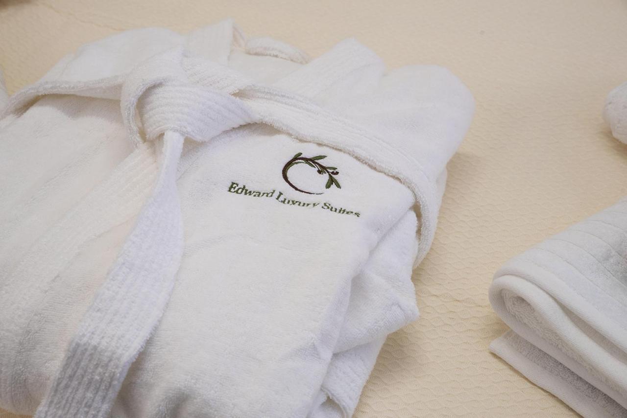 Edward Luxury Suites Ханья Экстерьер фото