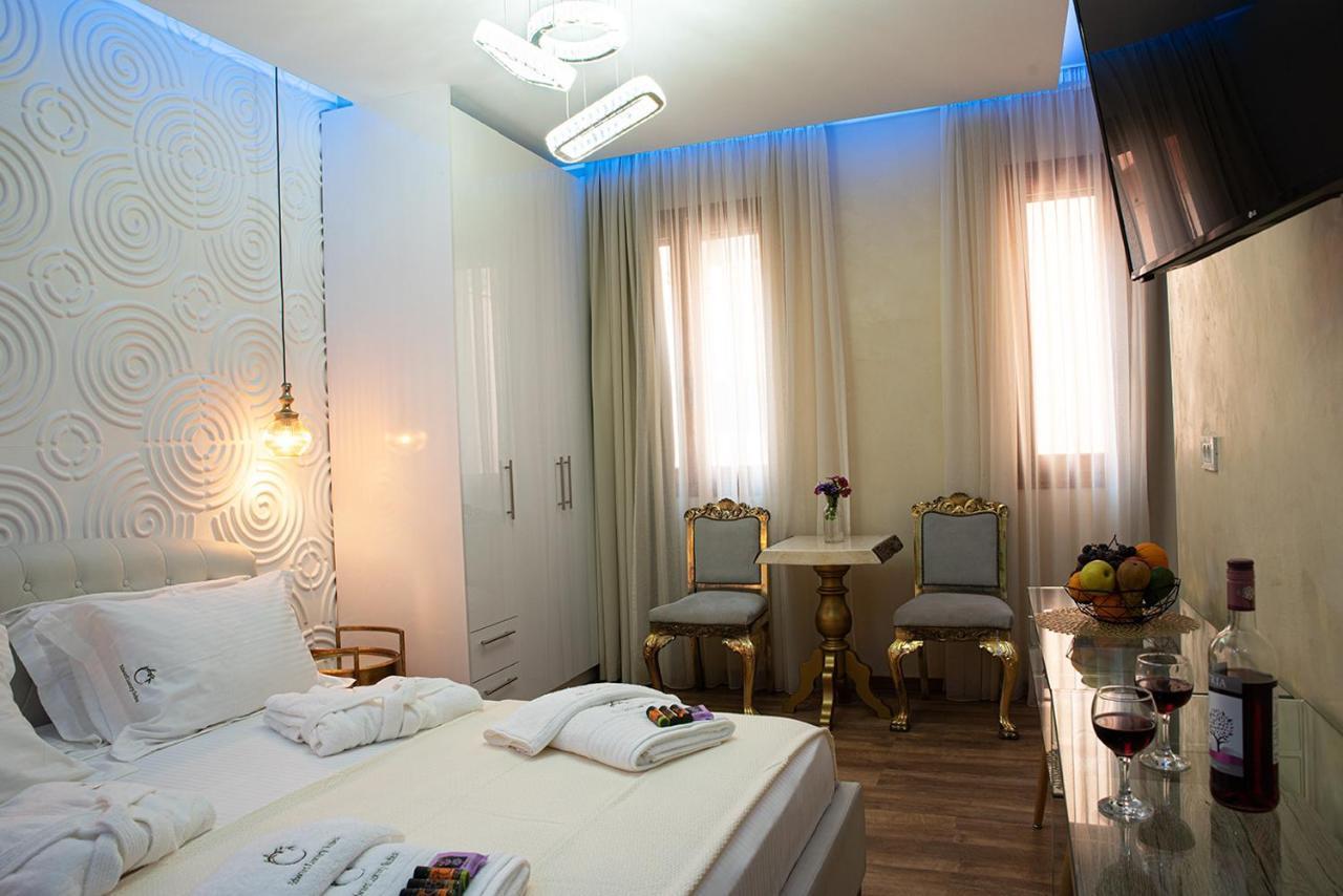 Edward Luxury Suites Ханья Экстерьер фото